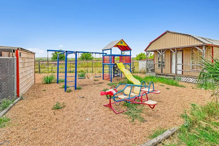 Evergreen Estates MHC Picture 6