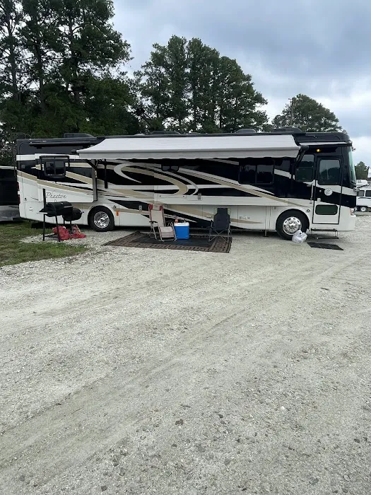 Stoneham Trails RV Park Picture 2