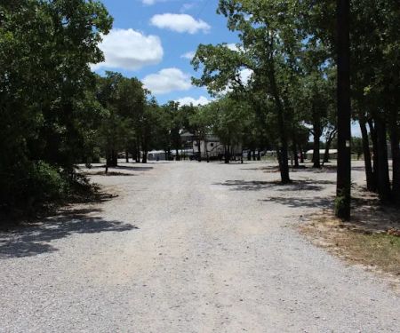 Sleepy Hollow RV Park