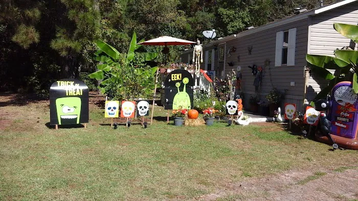 Forest Hollow Mobile Home Community Picture 2