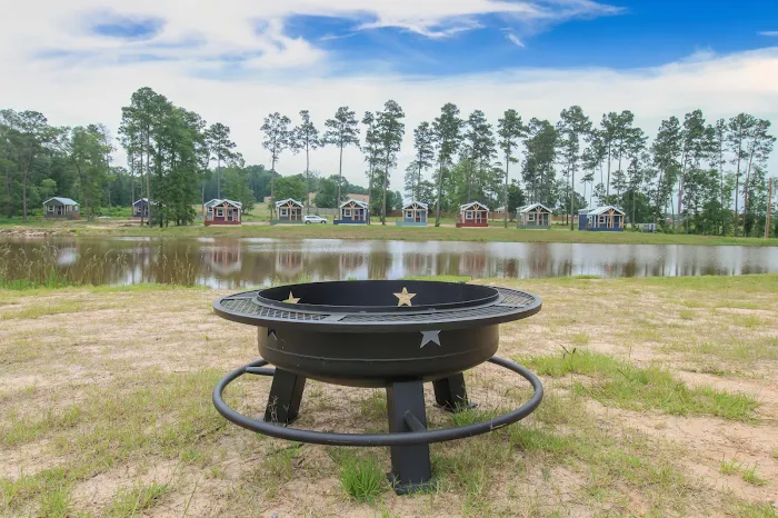 Blue Sky Lake Livingston RV Park & Cabins Picture 9