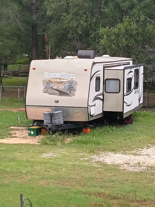 The Vagabond's Outpost RV Camp Picture 1