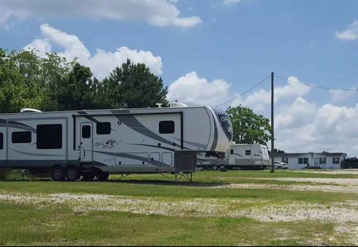 The Hilltop RV Park Picture 1