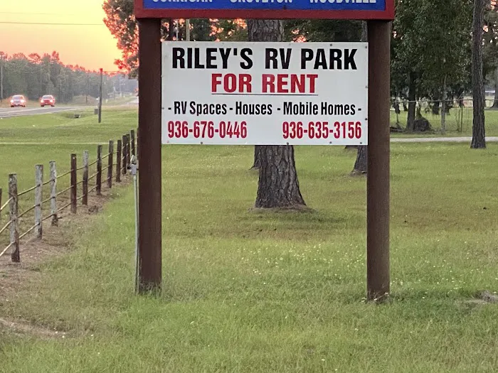 Riley's RV Park Picture 3