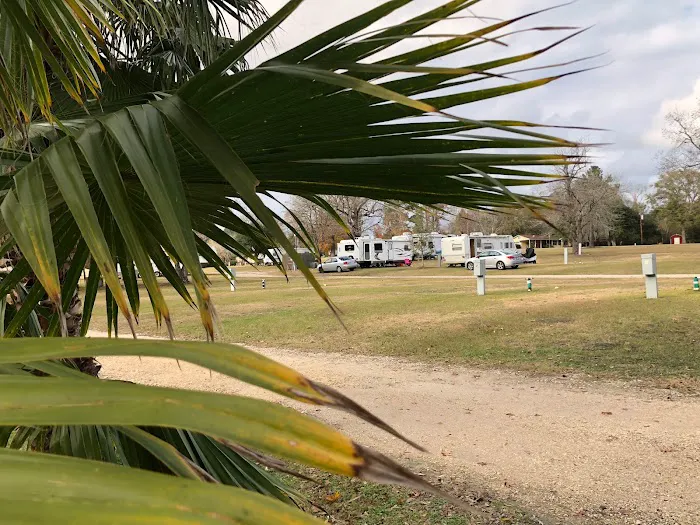 Magnolia RV Park Picture 5