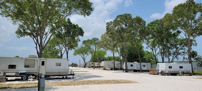 Willie's RV Haven Picture 3