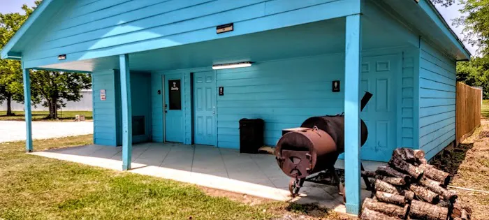 Willie's RV Haven Picture 6