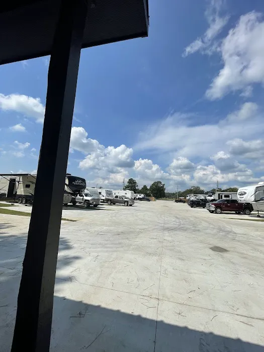 Orangefield RV Park Picture 6