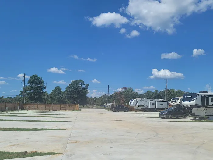 Orangefield RV Park Picture 5