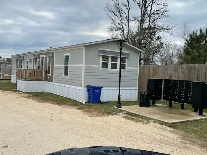 Stadium Village Mobile Home Park Picture 7