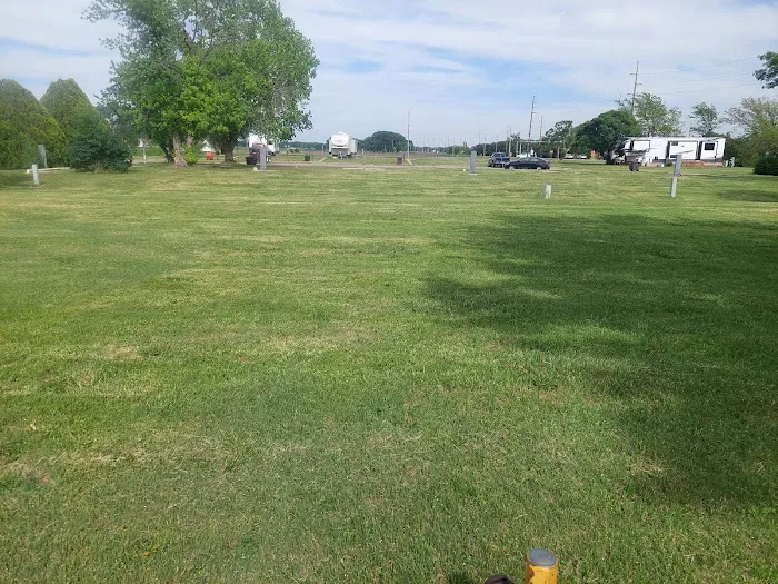 All Seasons Mobile Home & RV Park Picture 5