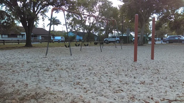 Redlands Mobile Park Picture 5