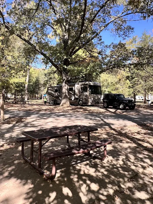 Devils Den Campground E Picture 7