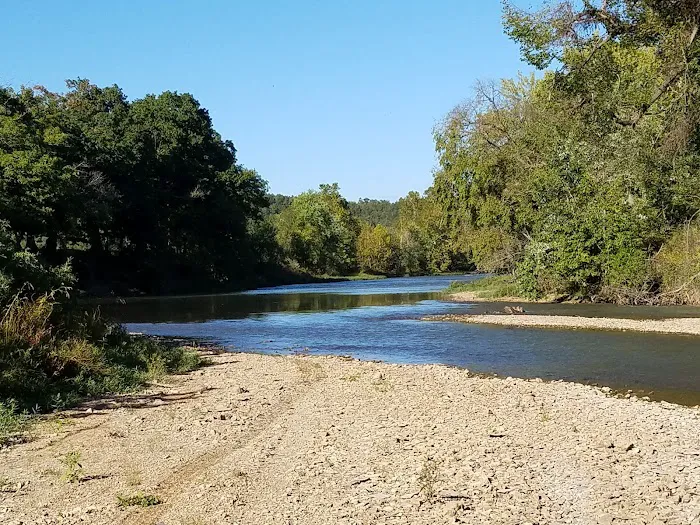 Illinois River Yacht Club and Campground Picture 2