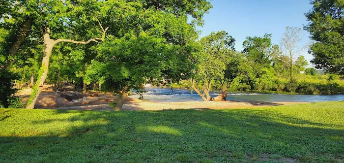 Campground at the Falls Picture 4