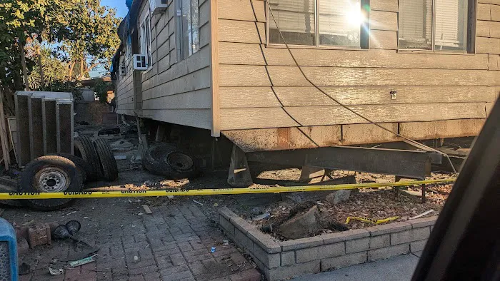 Del Prado Mobile Home Park Picture 3