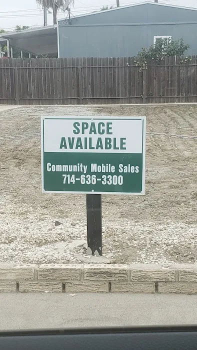 Del Prado Mobile Home Park Picture 8
