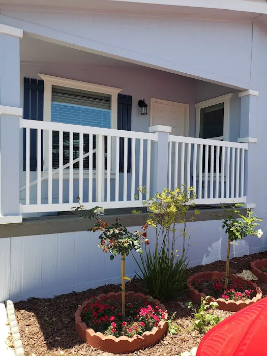 Del Prado Mobile Home Park Picture 9