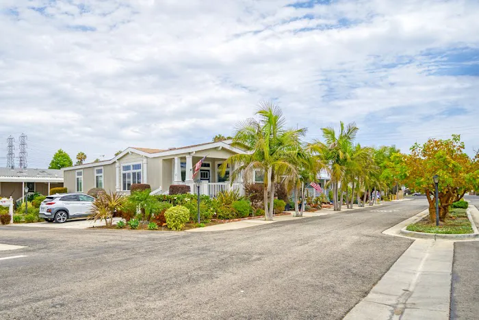 Rancho Huntington Mobile Home Estates Picture 2