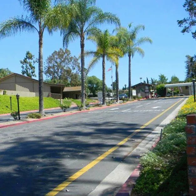 Covina Hills Mobile Home Community Picture 5