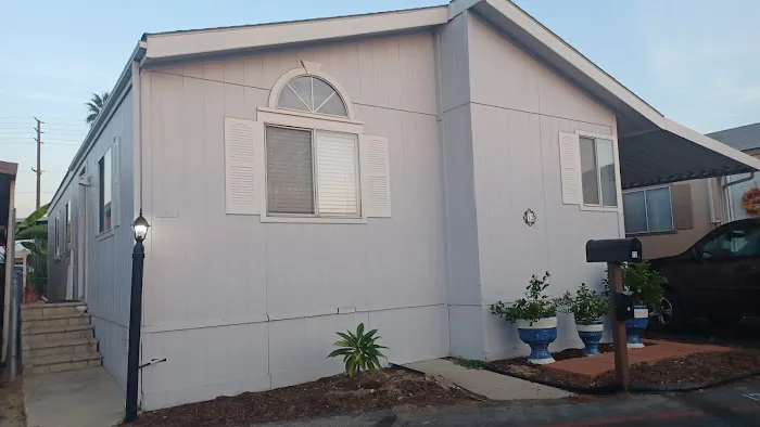 Starlite Mobile Estates Picture 2