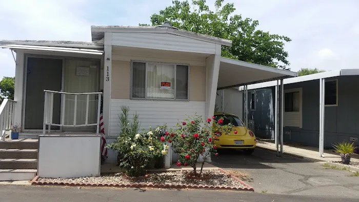 Starlight Mobile Home Park Picture 9