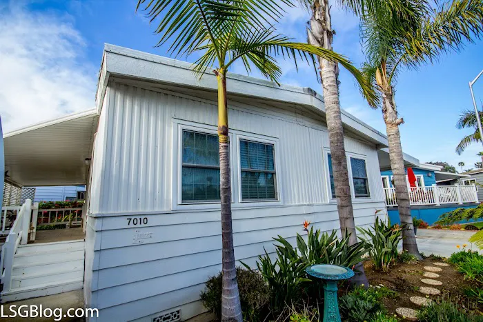 Lakeshore Gardens Mobile Home Picture 1