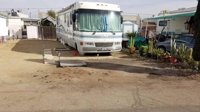 Gray Buckner Mobile Lodge Picture 1