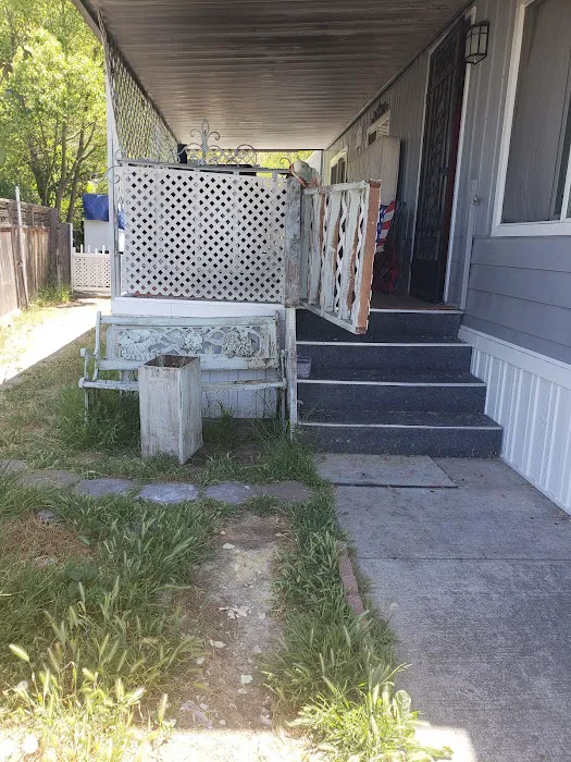 Mira Vista Mobile Home Estates Picture 3