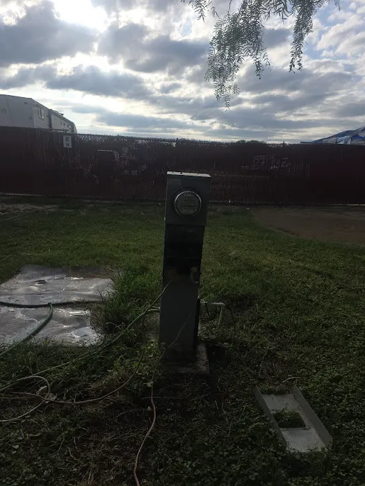 Rustic Oaks Park Picture 6