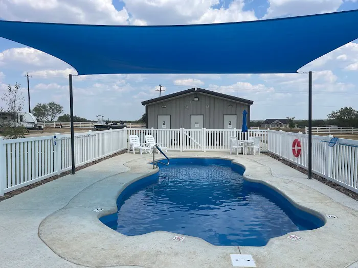 Water View RV Park-San Antonio, Texas Picture 2