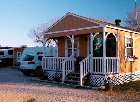 A Country Breeze RV Park