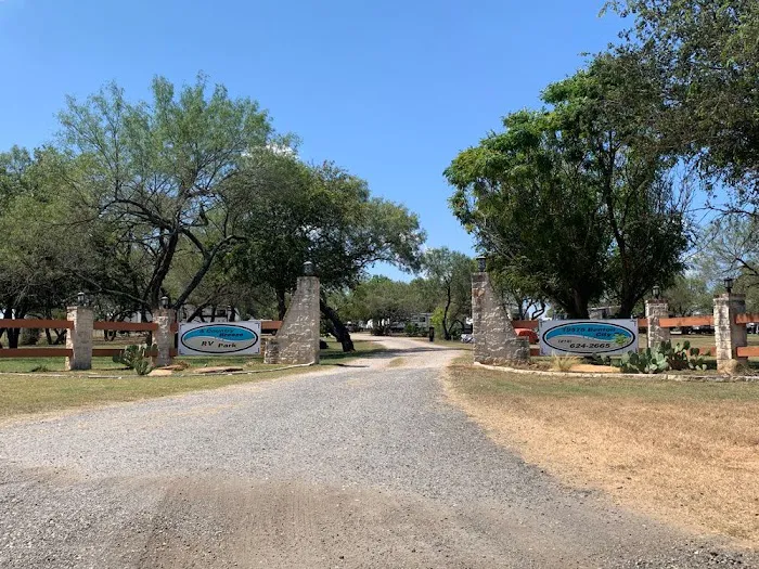 A Country Breeze RV Park Picture 6
