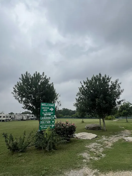 Patriot RV Park - San Antonio SW Picture 5