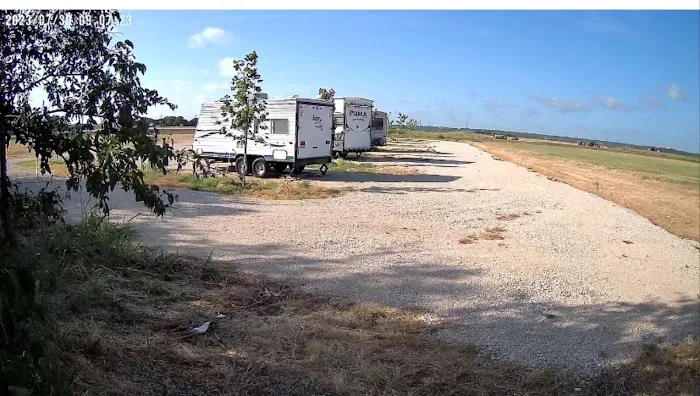 Evening Breeze RV Park Picture 2