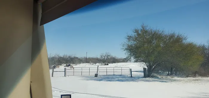 Windmill Crossing RV Park Picture 6