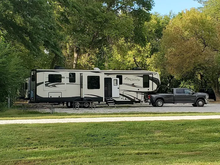Blue Valley Camping Area Picture 2