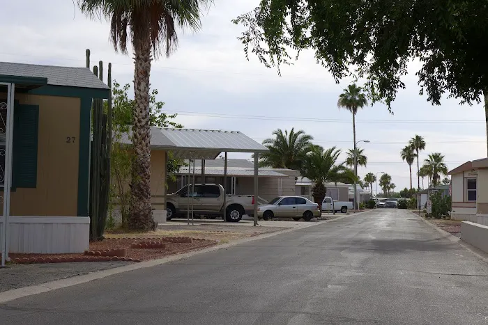 Royal Palms Village Picture 2