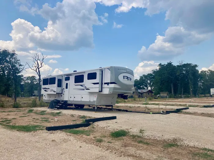 Austin Hills RV Park Picture 1