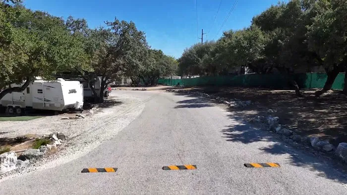 Lakeside RV Park Picture 3