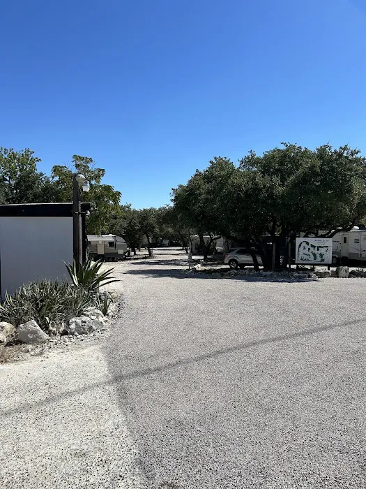 Lakeside RV Park Picture 6