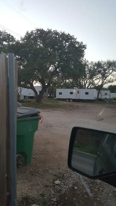Hudson Bend RV Park Inc Picture 1
