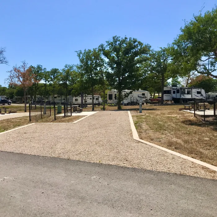 Great Escapes RV Park Austin Oaks Picture 7