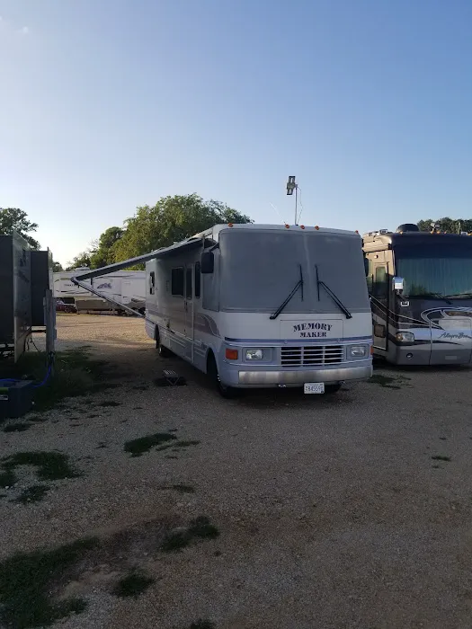 Old Settlers RV Park Picture 8