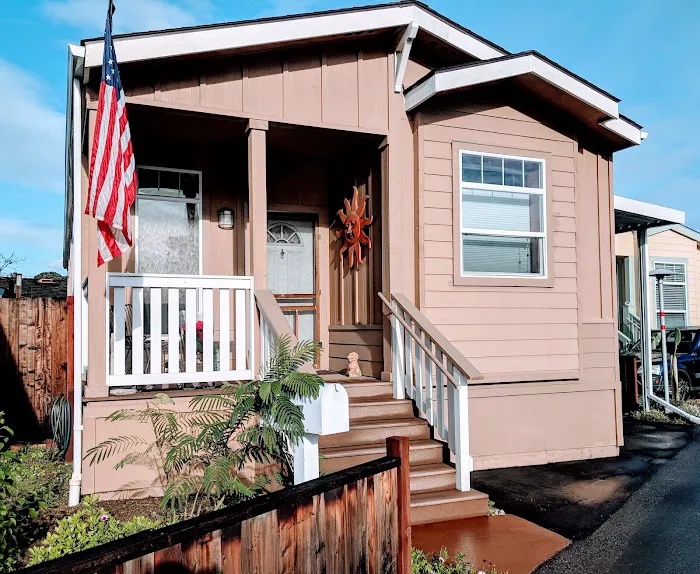 Moorpark Mobile Homes Picture 1
