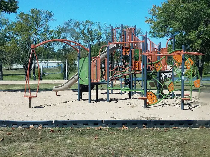 Snowdale Park Picture 1