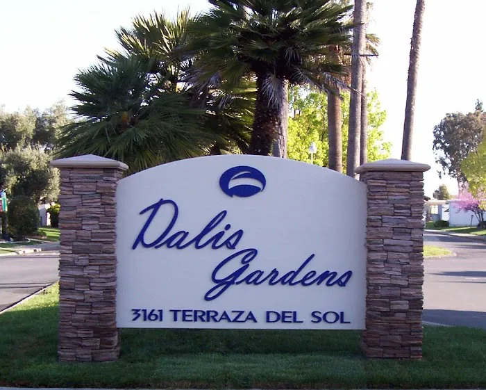 Dalis Gardens Mobilehome Park Picture 4