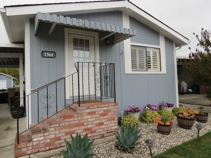 Royal Oaks Senior Mobile Home Picture 1