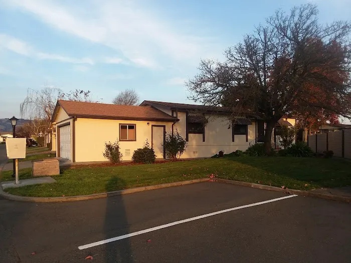 Royal Oaks Senior Mobile Home Picture 6