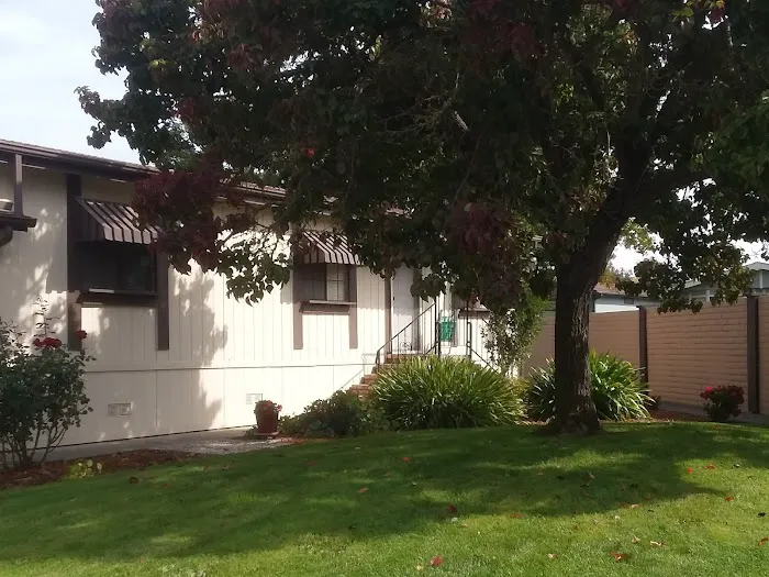 Royal Oaks Senior Mobile Home Picture 5